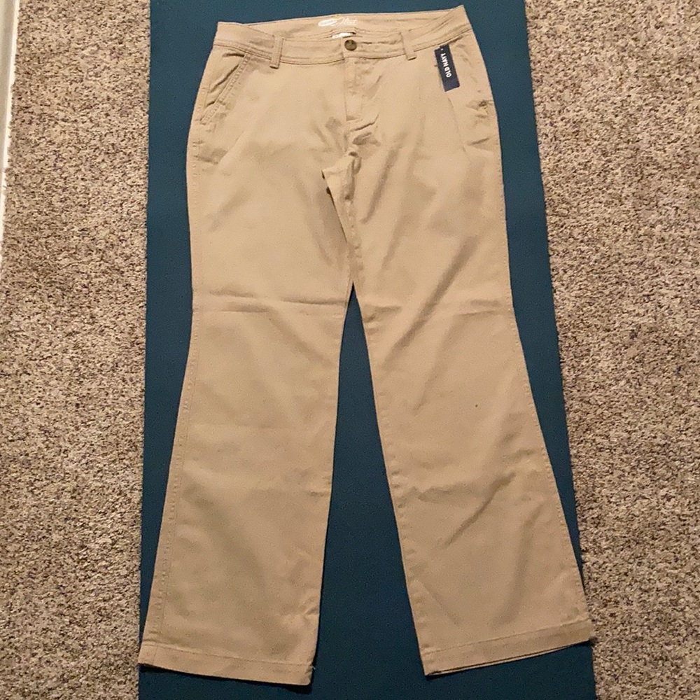 Old navy khakis ‘the flirt’ style
